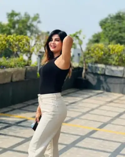 Call Girls Meerganj Cash On Delivery